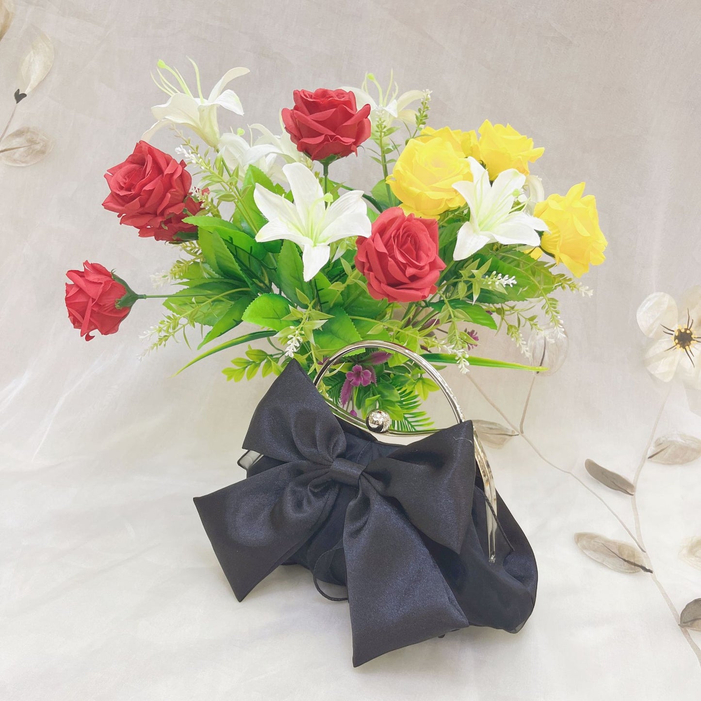 Vintage-Inspired Han Pearl Bag